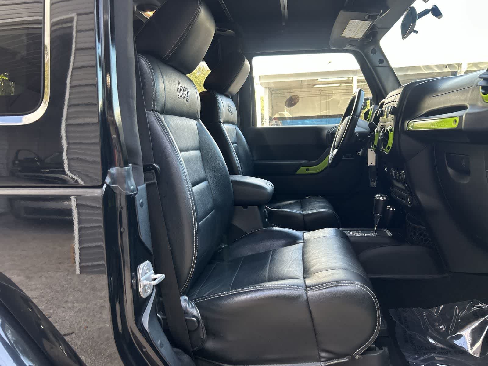 Thumbnail: 2012 Jeep Wrangler - 14