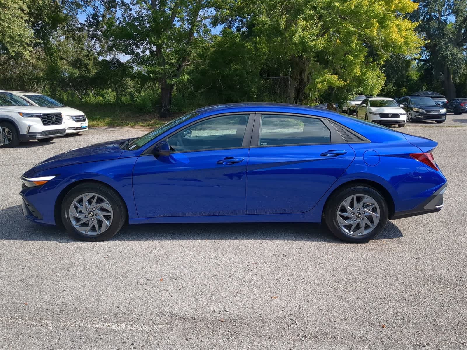 Thumbnail: 2024 Hyundai Elantra - 3