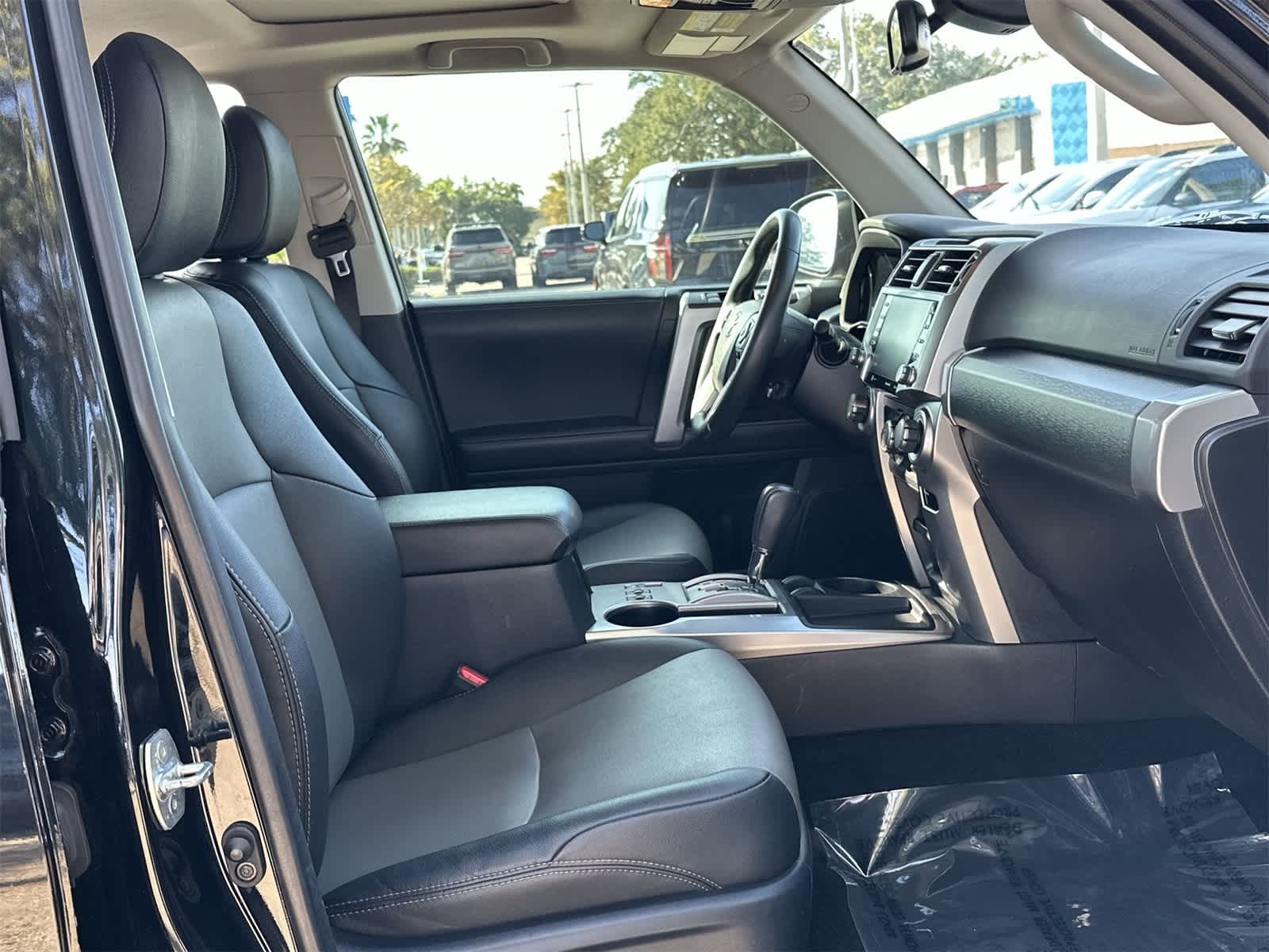 Thumbnail: 2022 Toyota 4Runner - 20