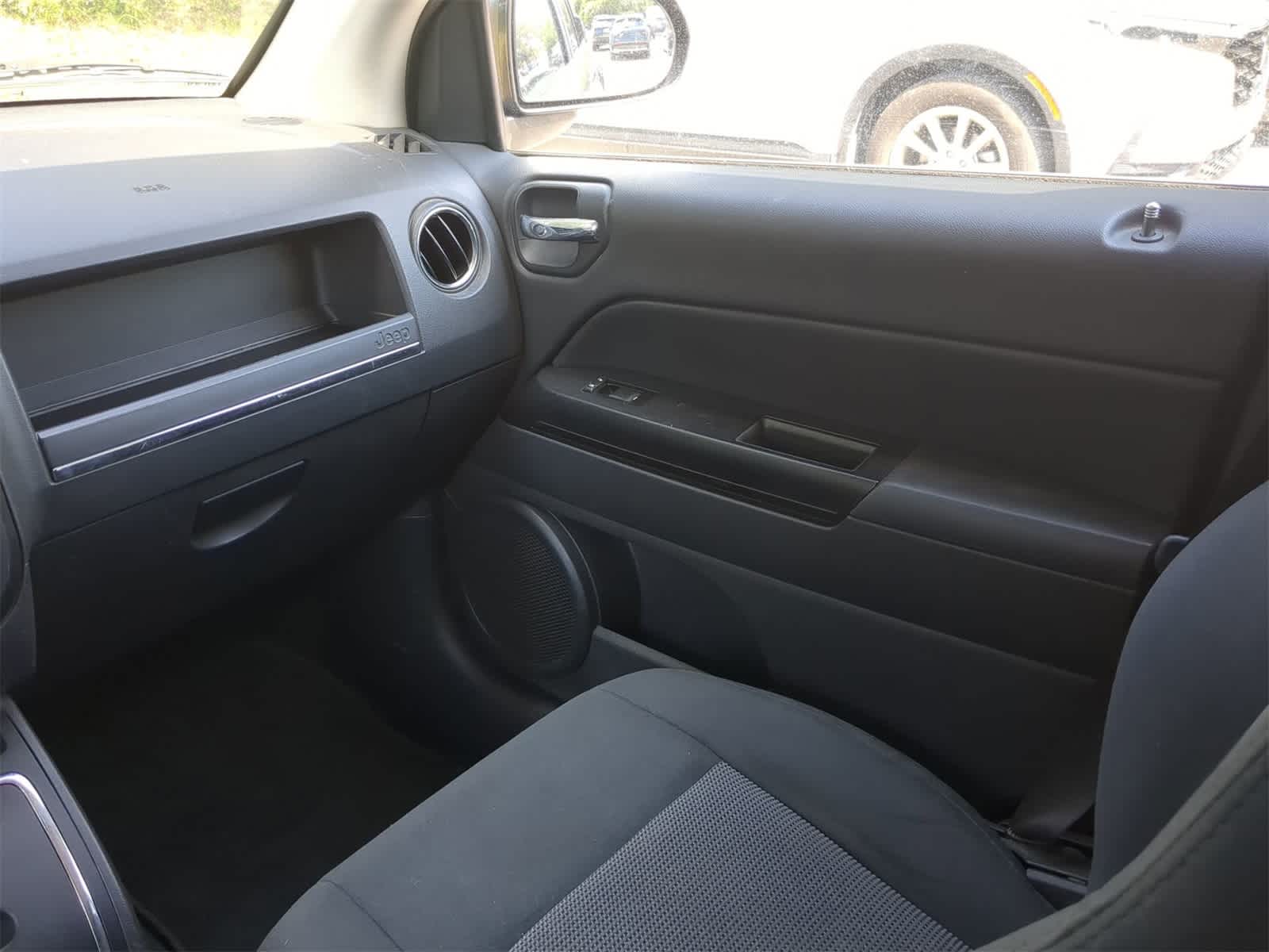 Thumbnail: 2011 Jeep Compass - 16
