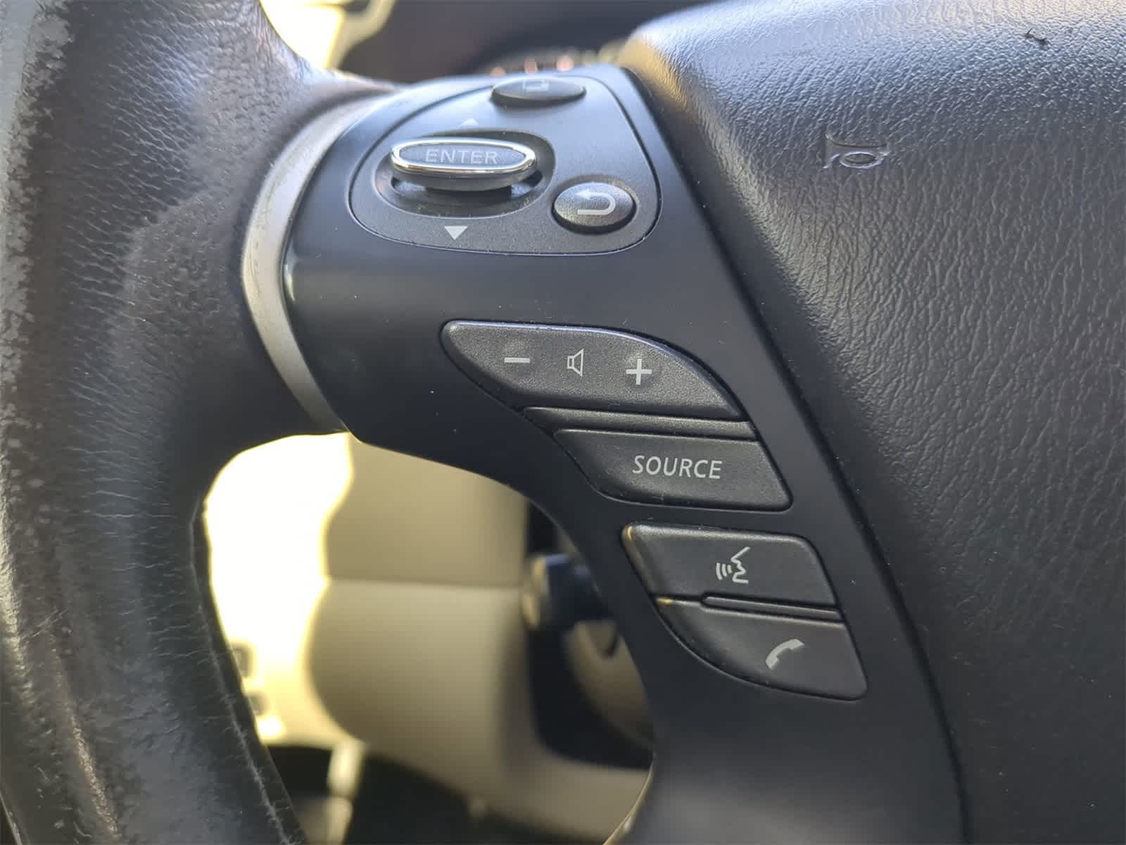 Thumbnail: 2016 INFINITI QX60 - 24