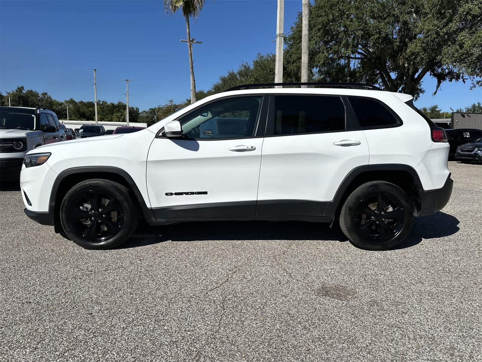 Thumbnail: 2021 Jeep Cherokee - 19