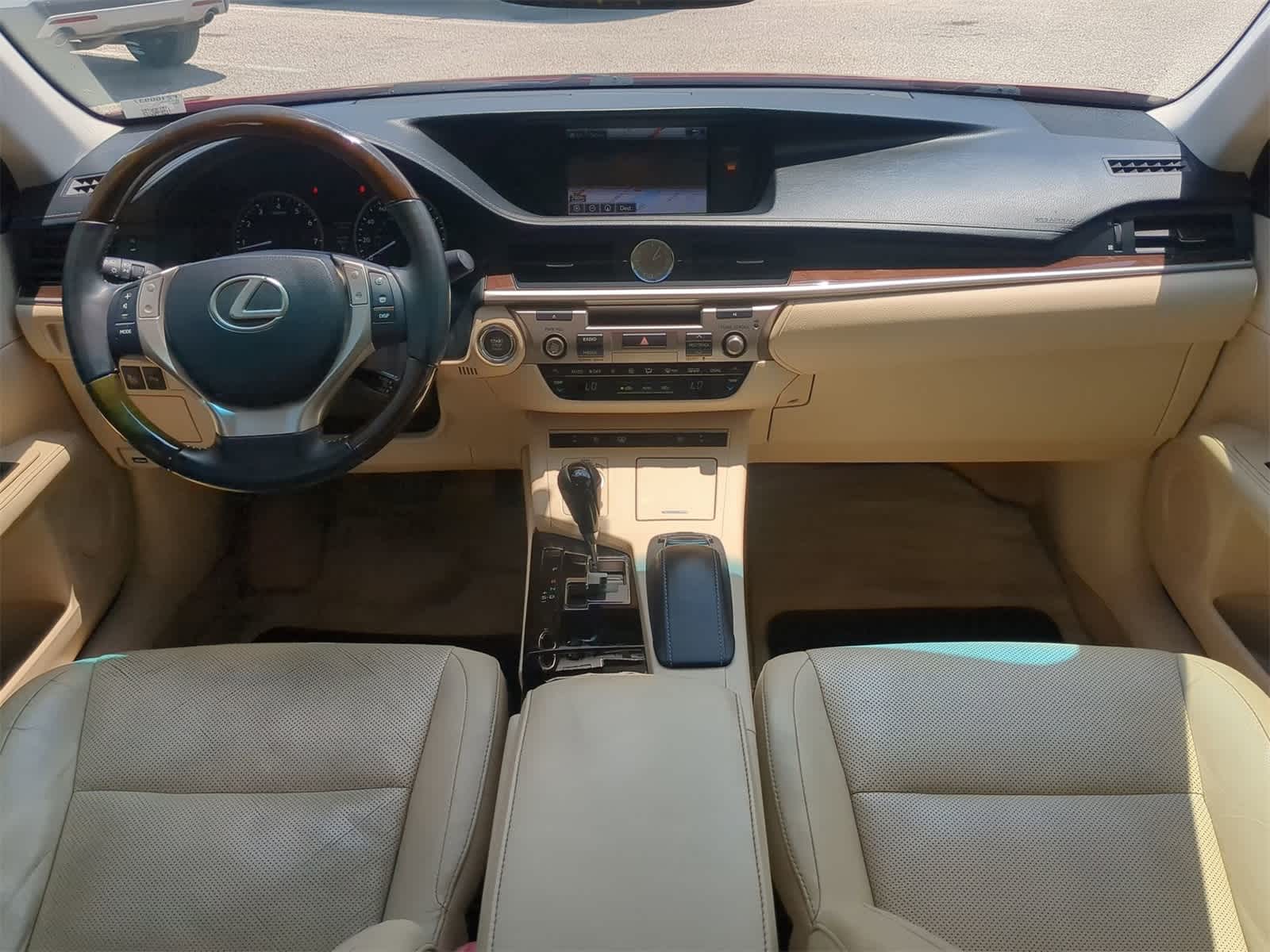 Thumbnail: 2015 Lexus ES - 14