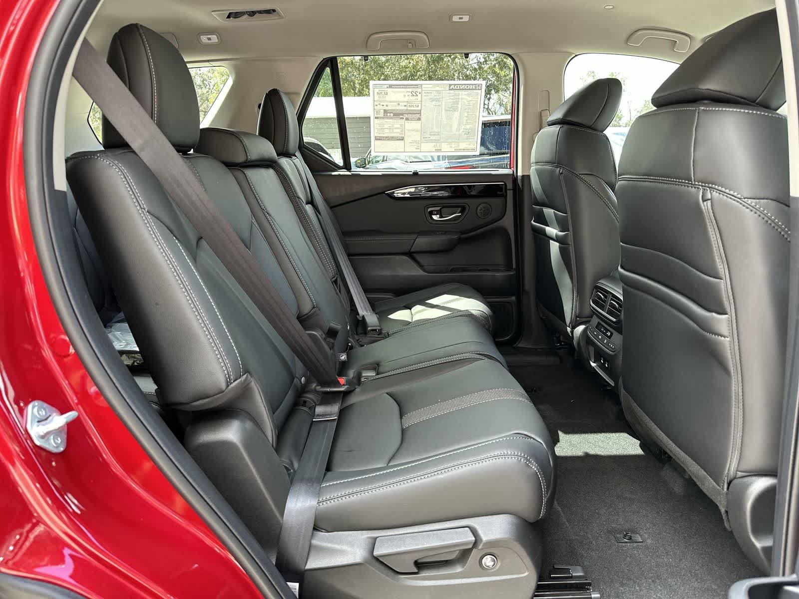 Thumbnail: 2026 Honda Pilot - 12