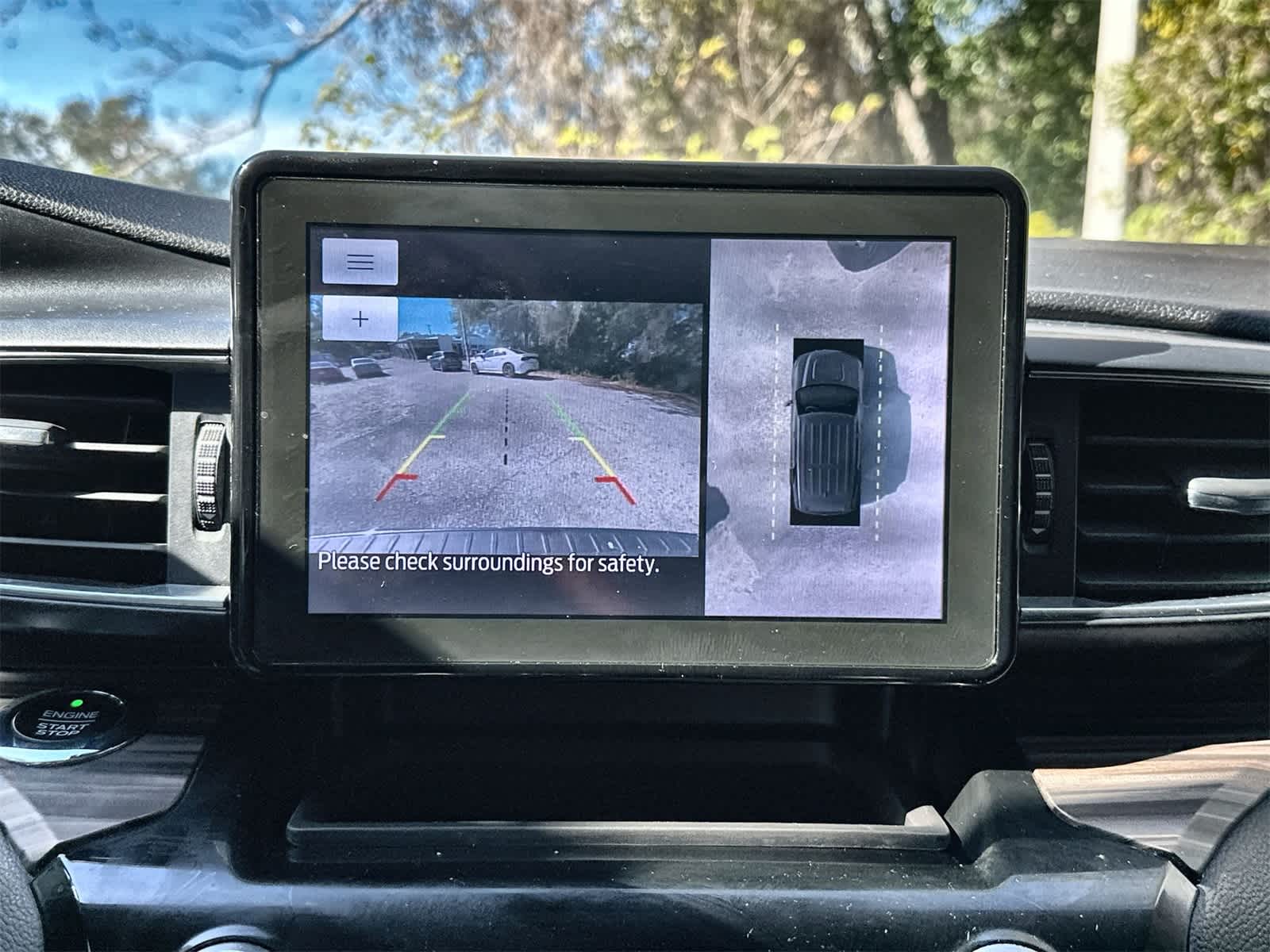 Thumbnail: 2021 Ford Explorer - 22