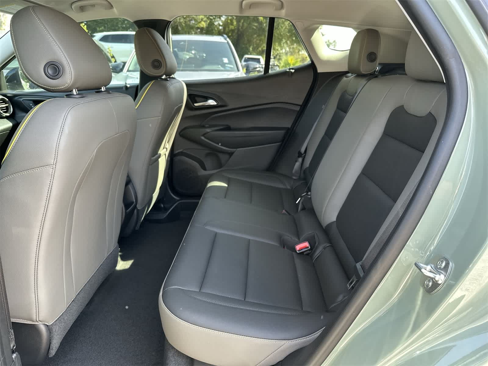 Thumbnail: 2025 Chevrolet Trax - 18