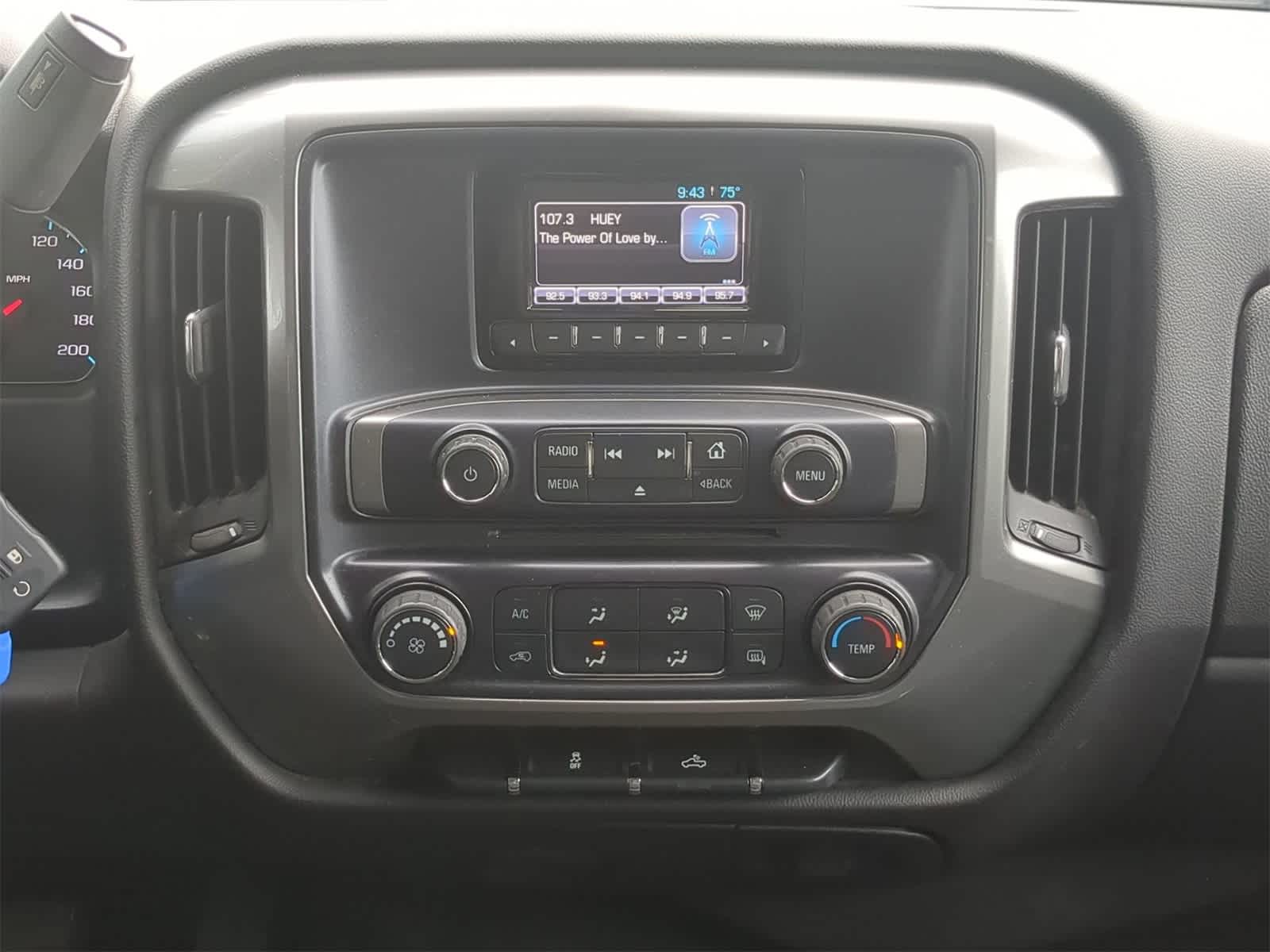 Thumbnail: 2015 Chevrolet Silverado 1500 - 17