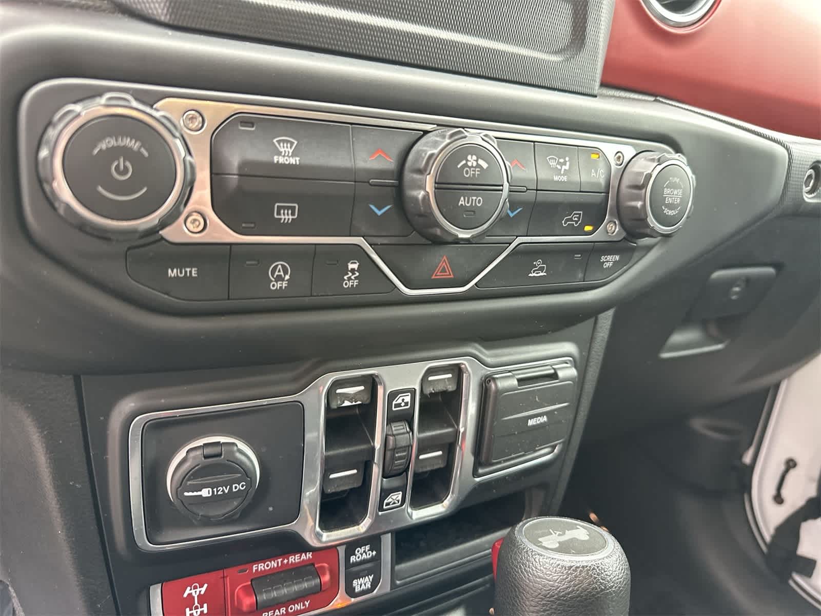 Thumbnail: 2021 Jeep Wrangler - 9