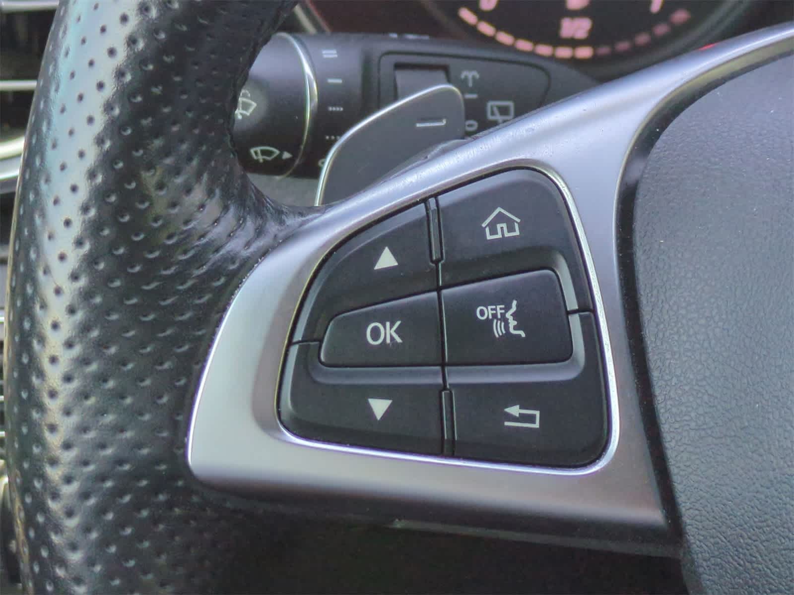 2019 Mercedes-Benz GLC 300 24