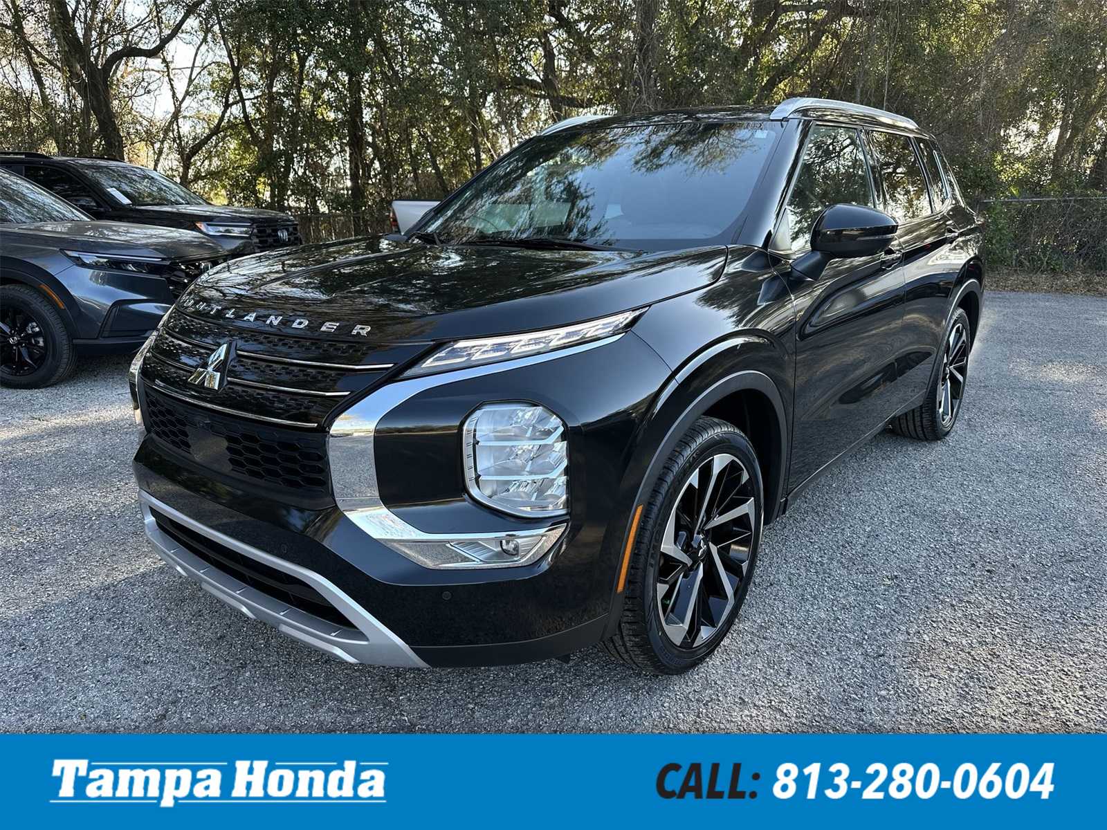 Thumbnail: 2022 Mitsubishi Outlander - 1