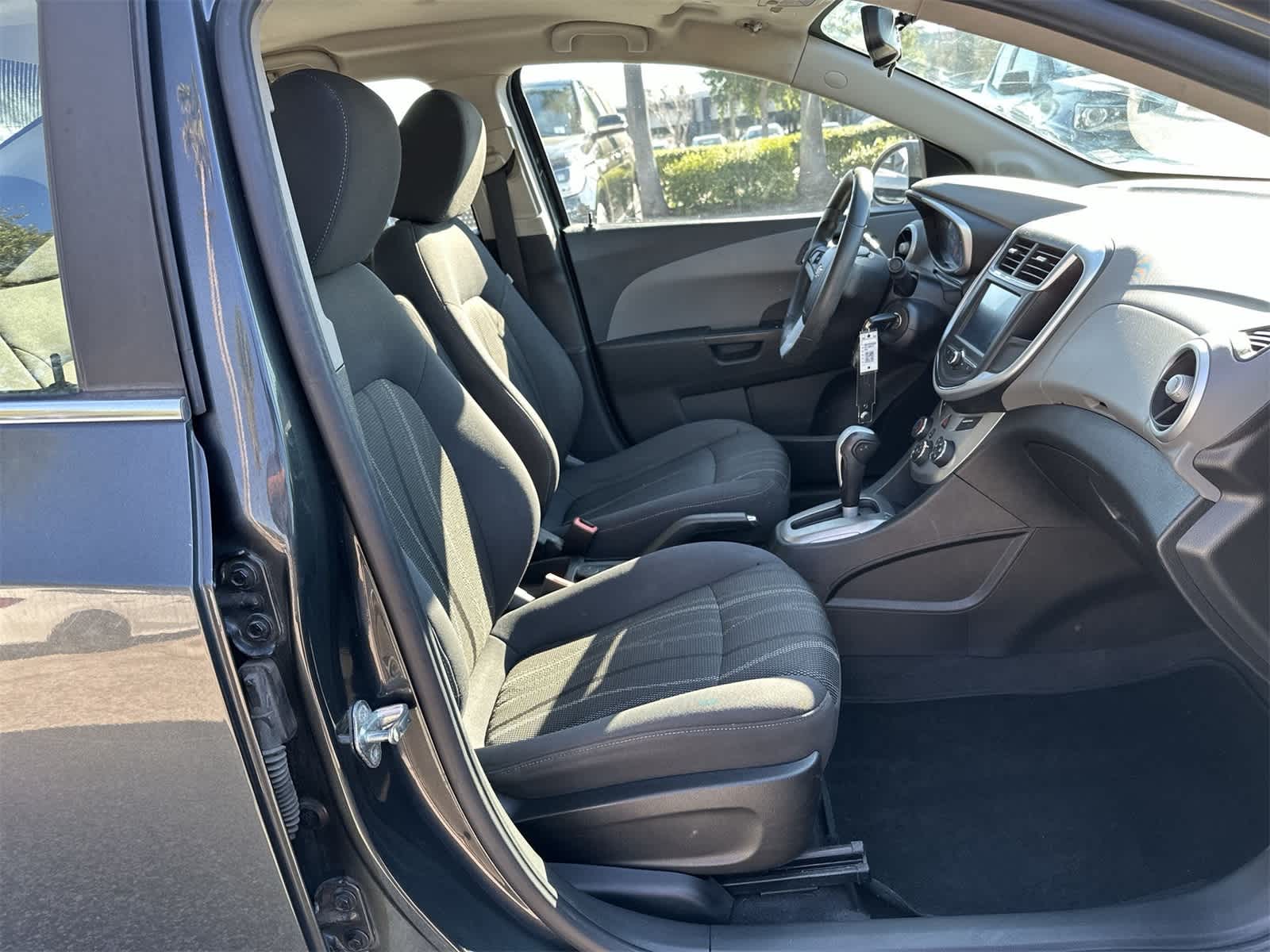 Thumbnail: 2017 Chevrolet Sonic - 20