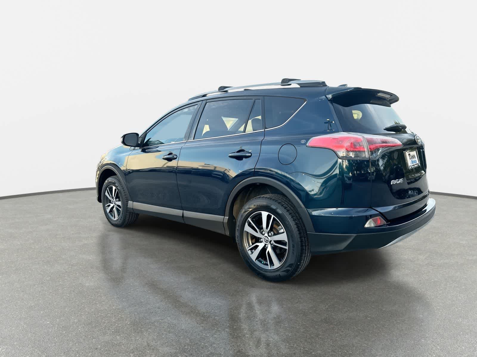 Thumbnail: 2018 Toyota RAV4 - 6