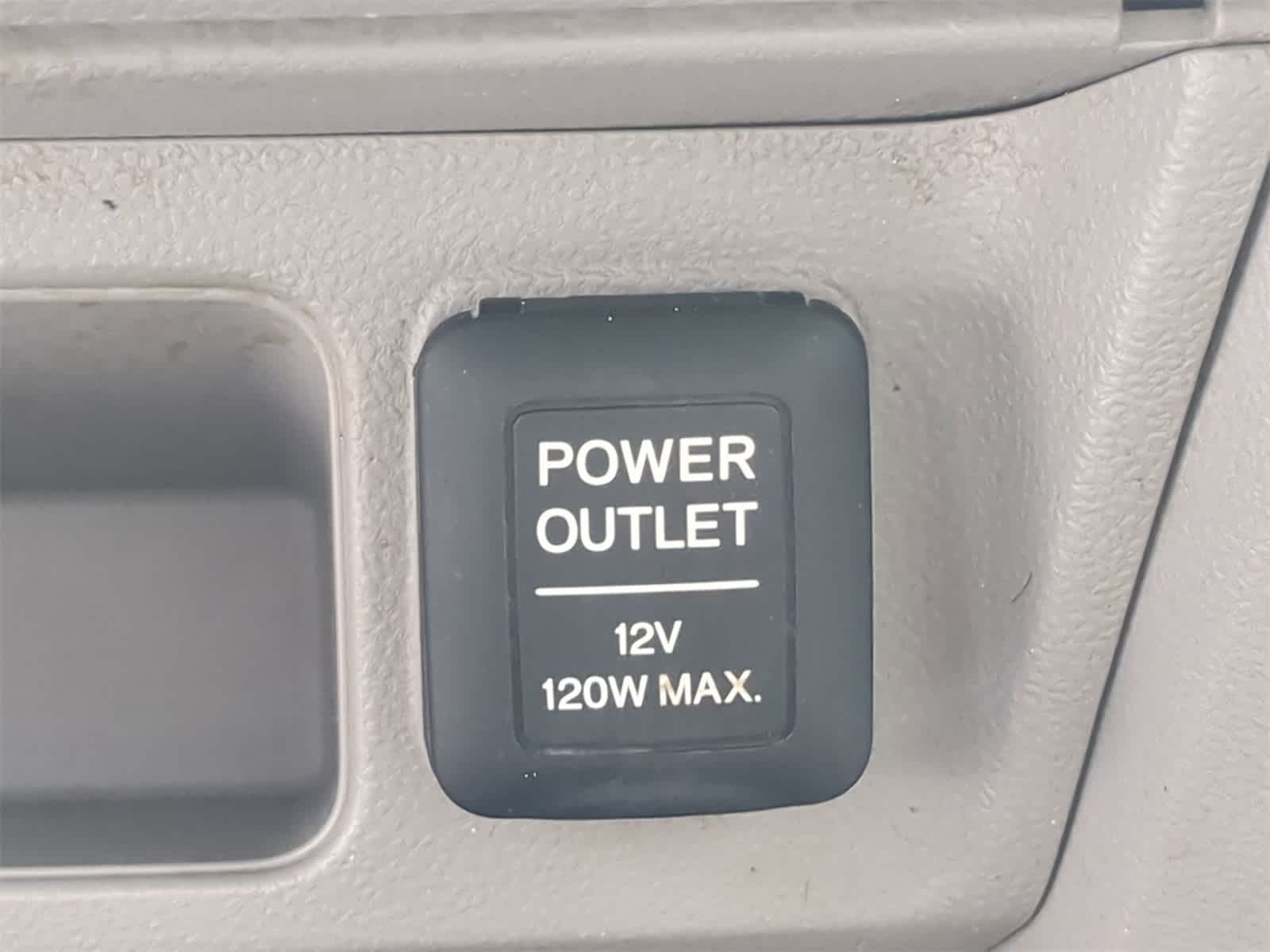 Thumbnail: 2014 Honda Insight - 19