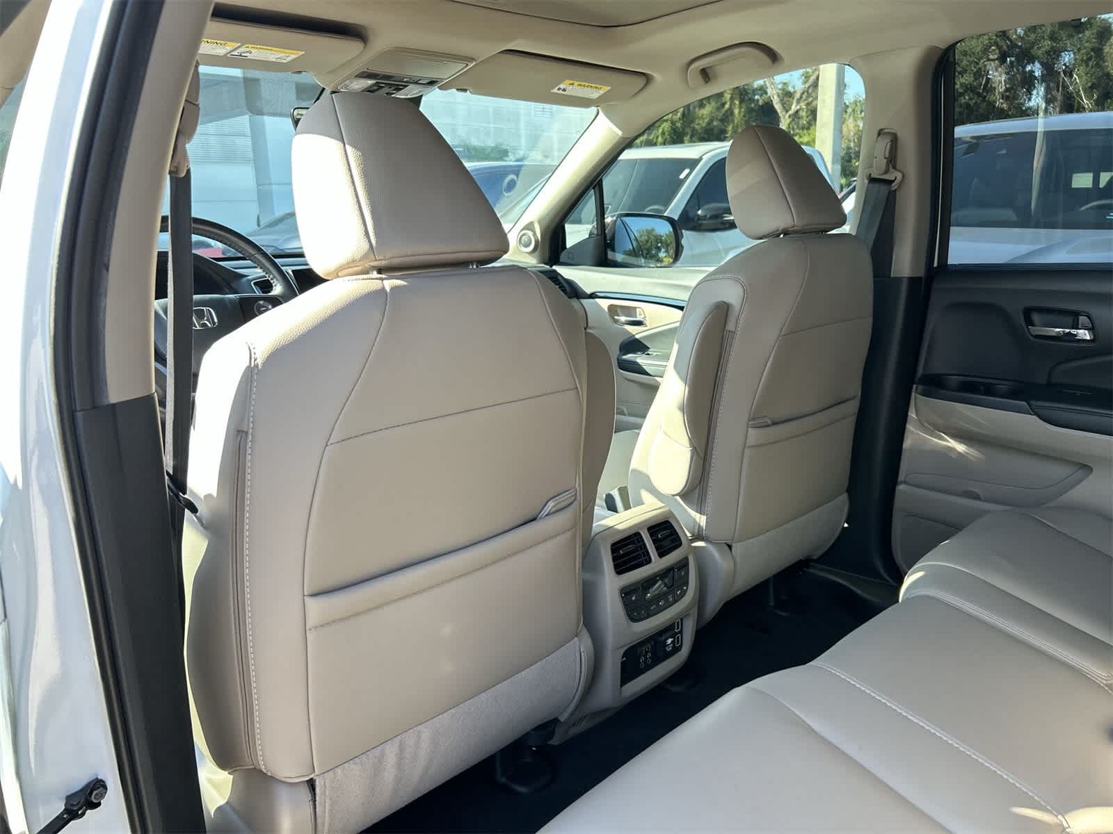 Thumbnail: 2020 Honda Pilot - 12