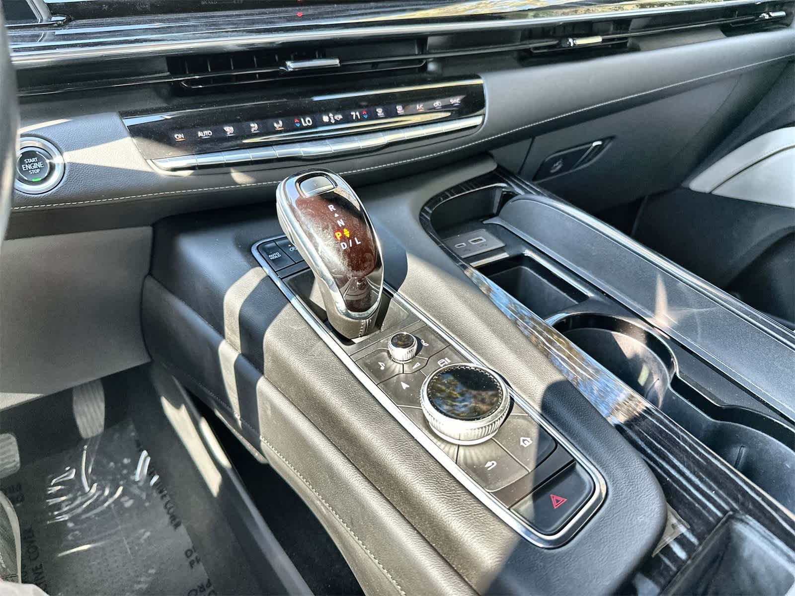 Thumbnail: 2021 Cadillac Escalade - 16