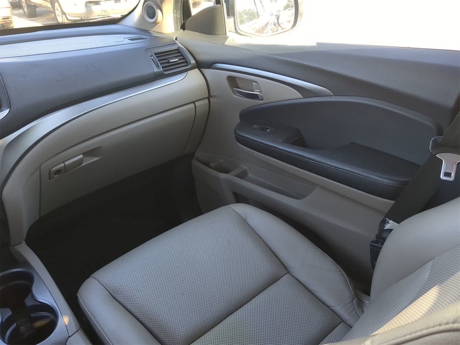 Thumbnail: 2019 Honda Ridgeline - 17