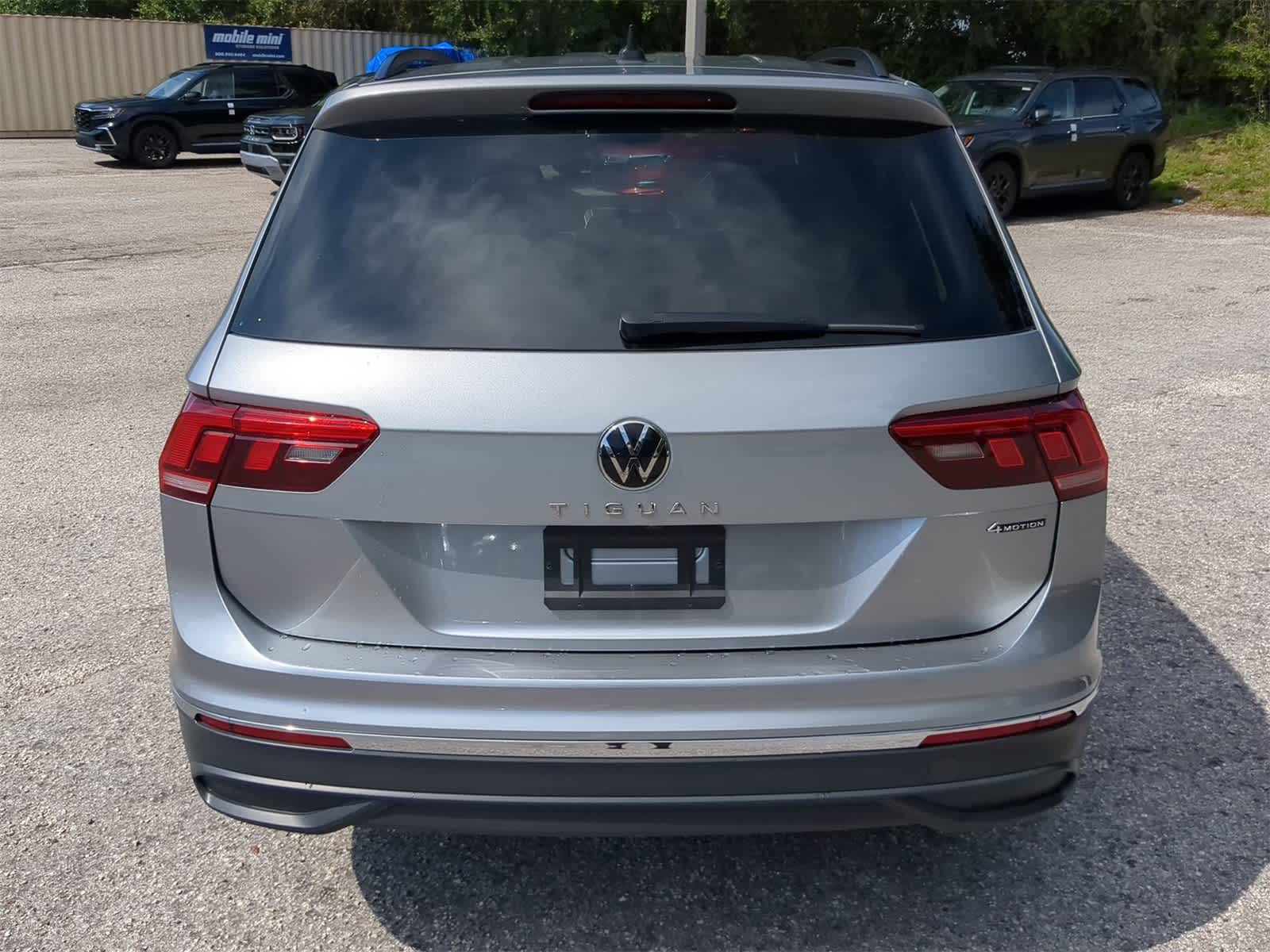 Thumbnail: 2023 Volkswagen Tiguan - 5
