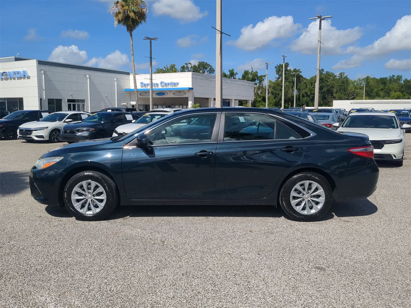 2017 Toyota Camry LE 3