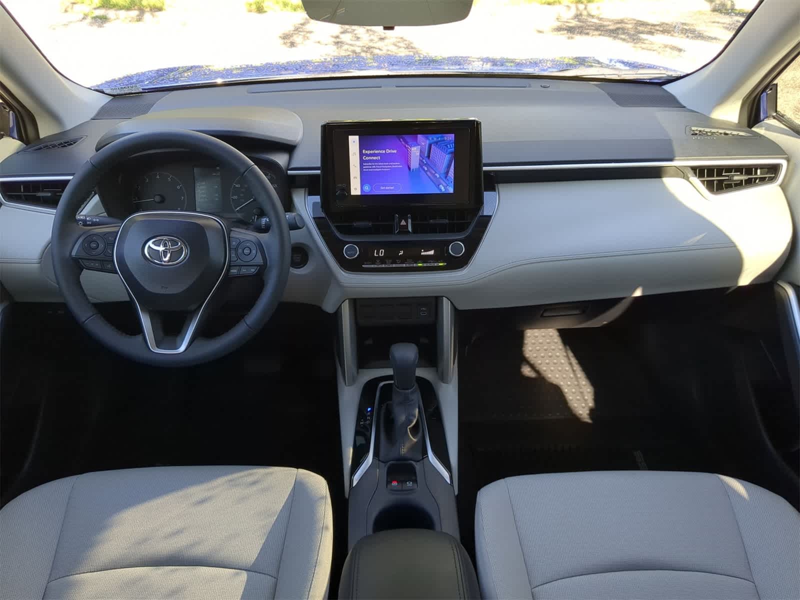 Thumbnail: 2025 Toyota Corolla Cross - 14