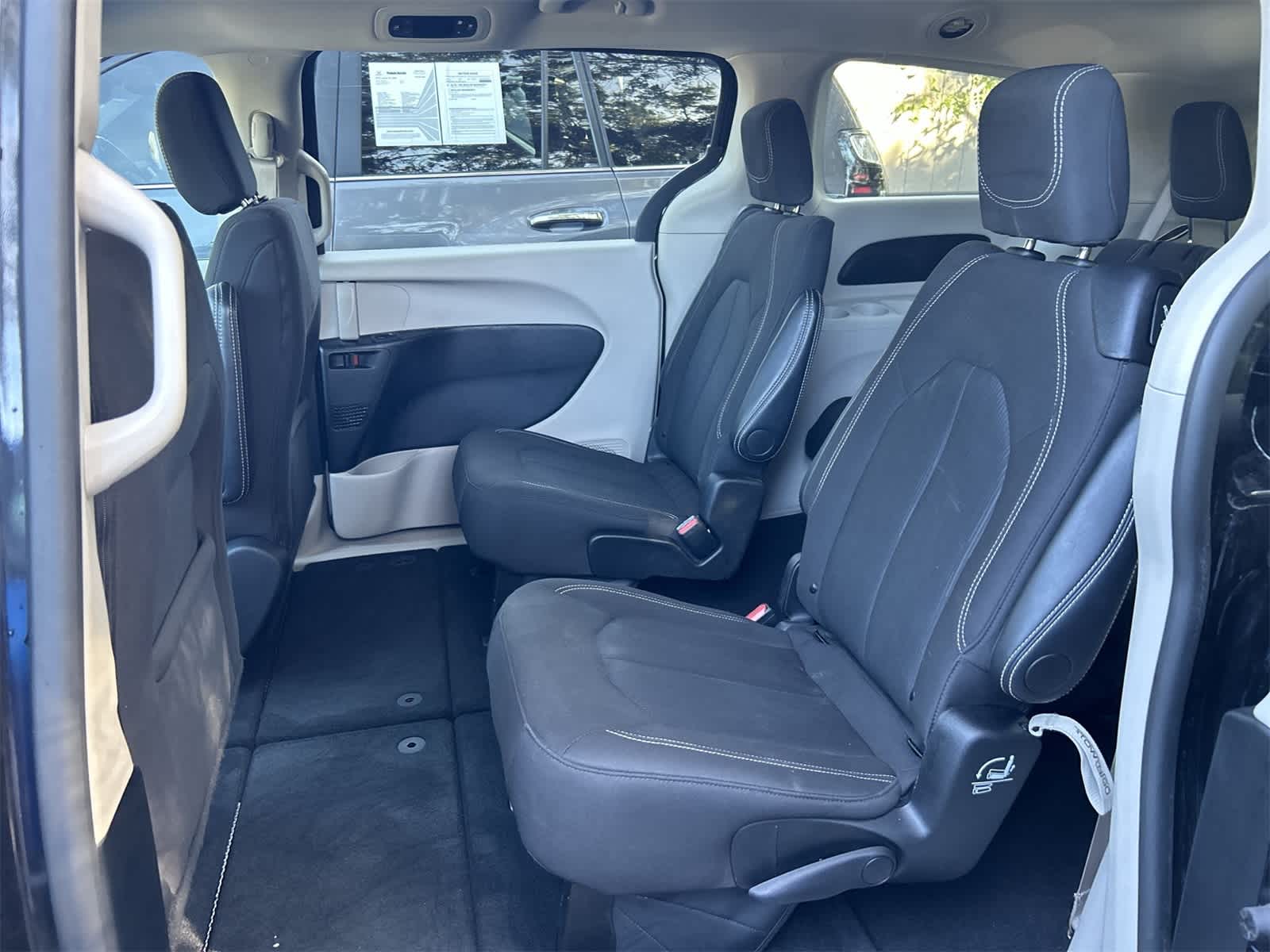 Thumbnail: 2024 Chrysler Voyager - 13