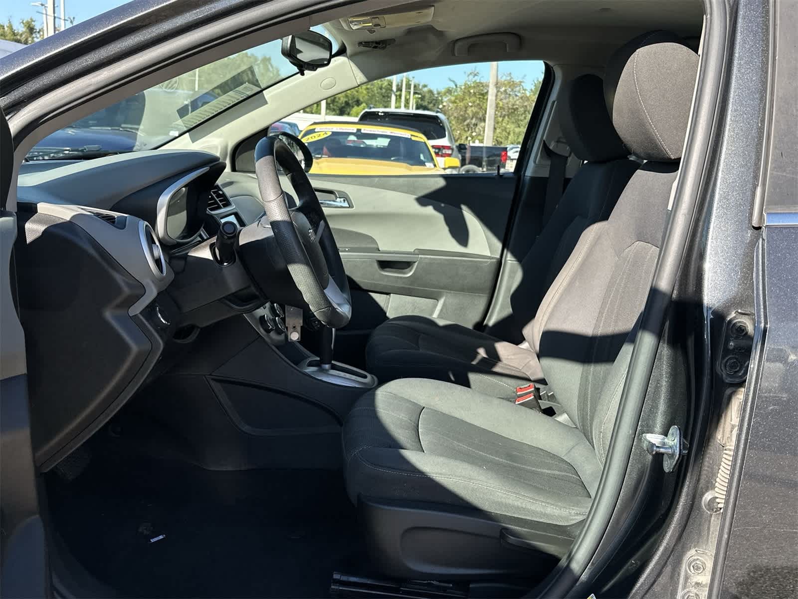 Thumbnail: 2017 Chevrolet Sonic - 5