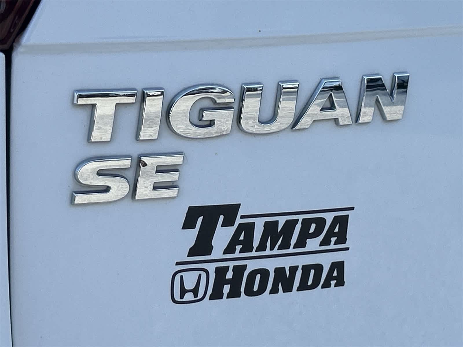 Thumbnail: 2021 Volkswagen Tiguan - 7