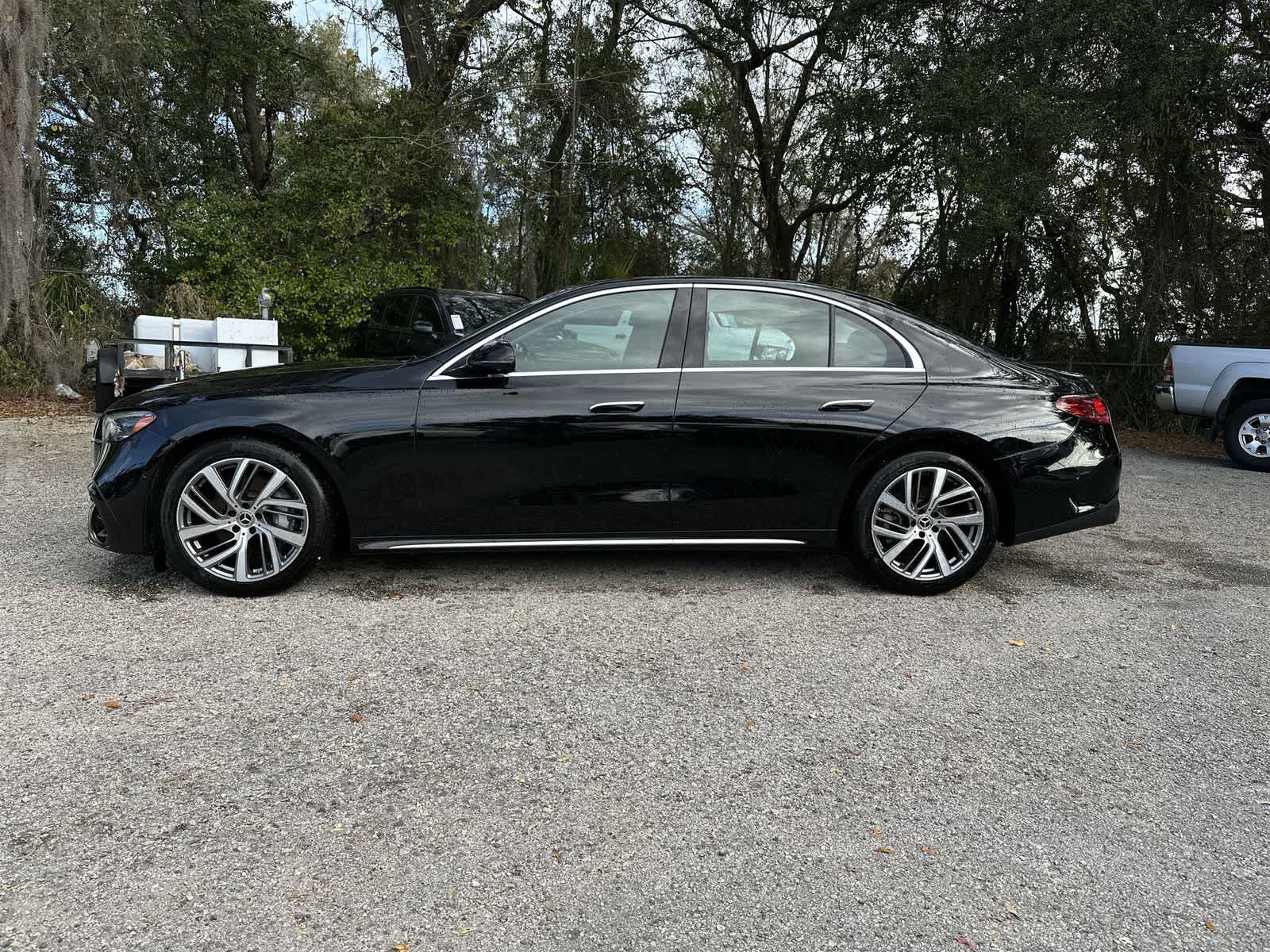 Thumbnail: 2025 Mercedes-Benz E-Class - 3