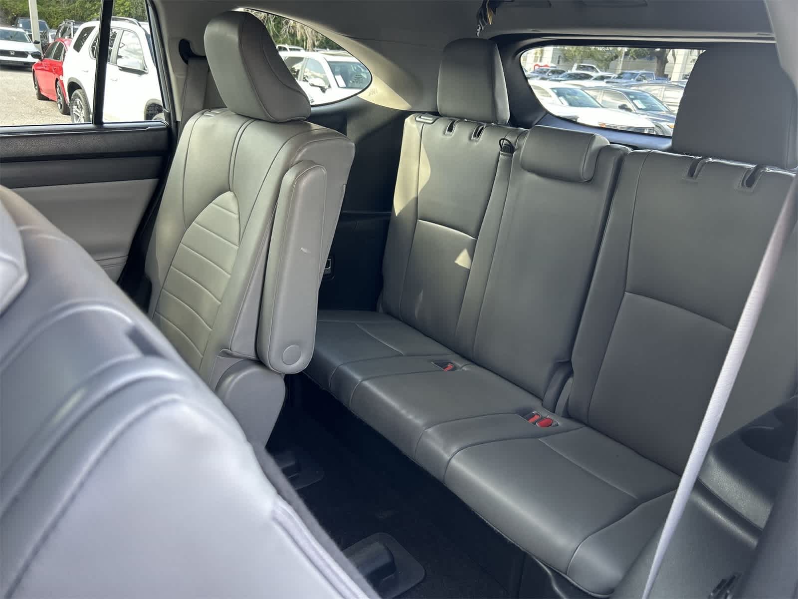 Thumbnail: 2023 Toyota Highlander - 25