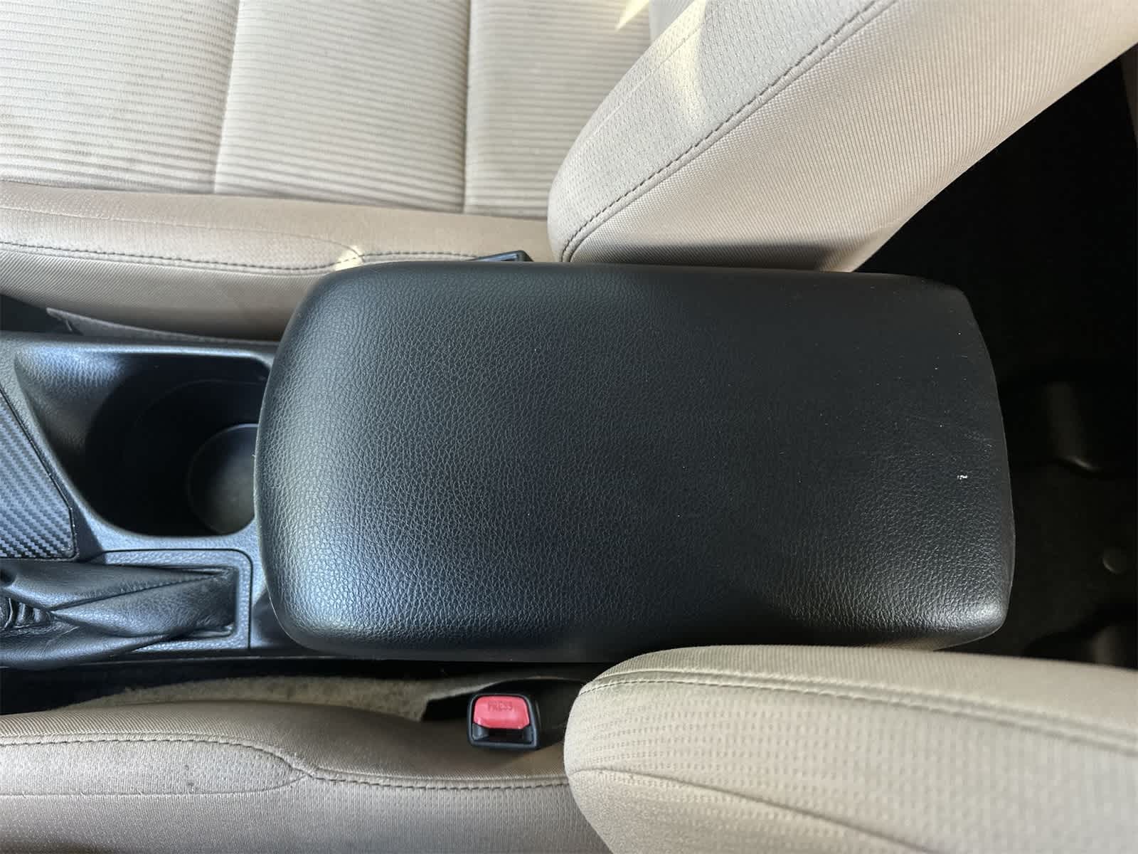 Thumbnail: 2015 Toyota RAV4 - 16