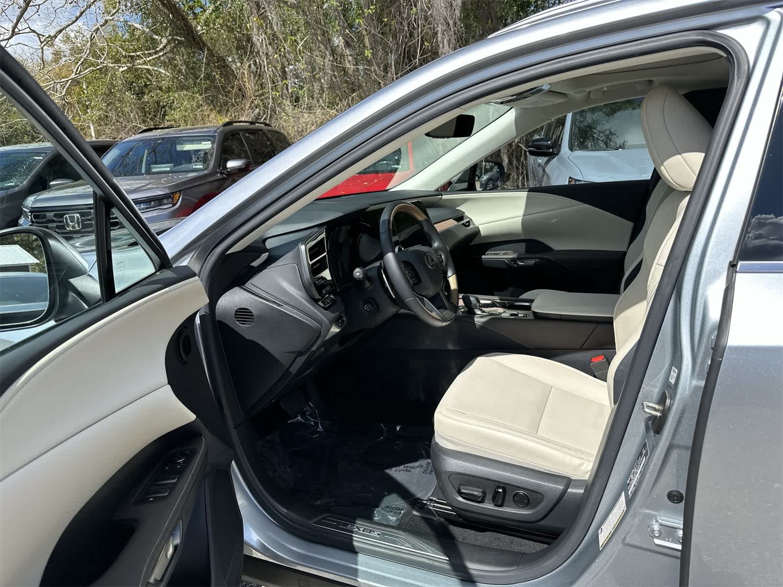 Thumbnail: 2023 Lexus RX - 10