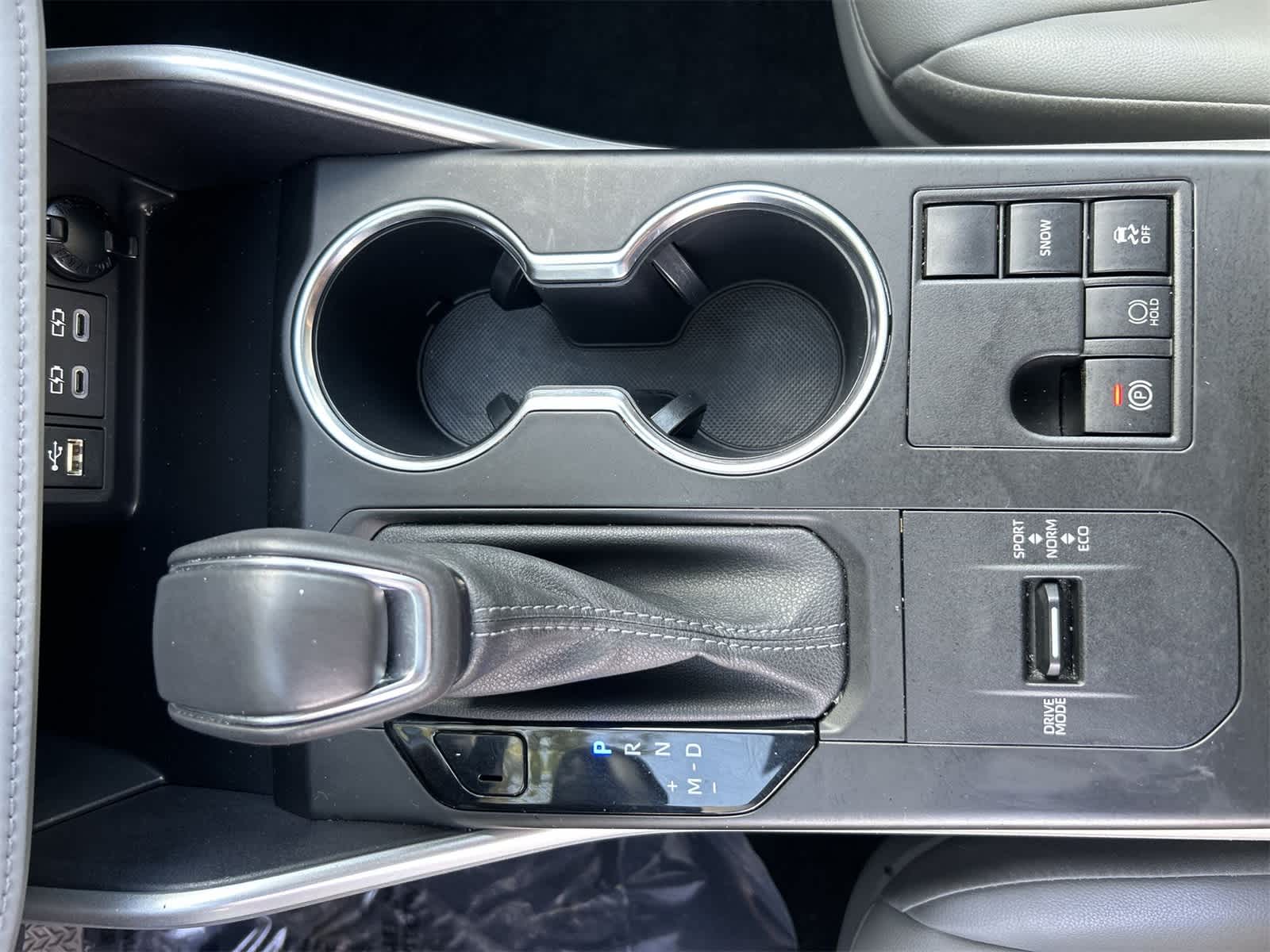 Thumbnail: 2023 Toyota Highlander - 17