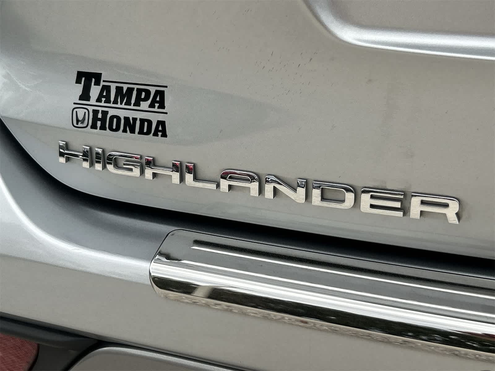 Thumbnail: 2021 Toyota Highlander - 7
