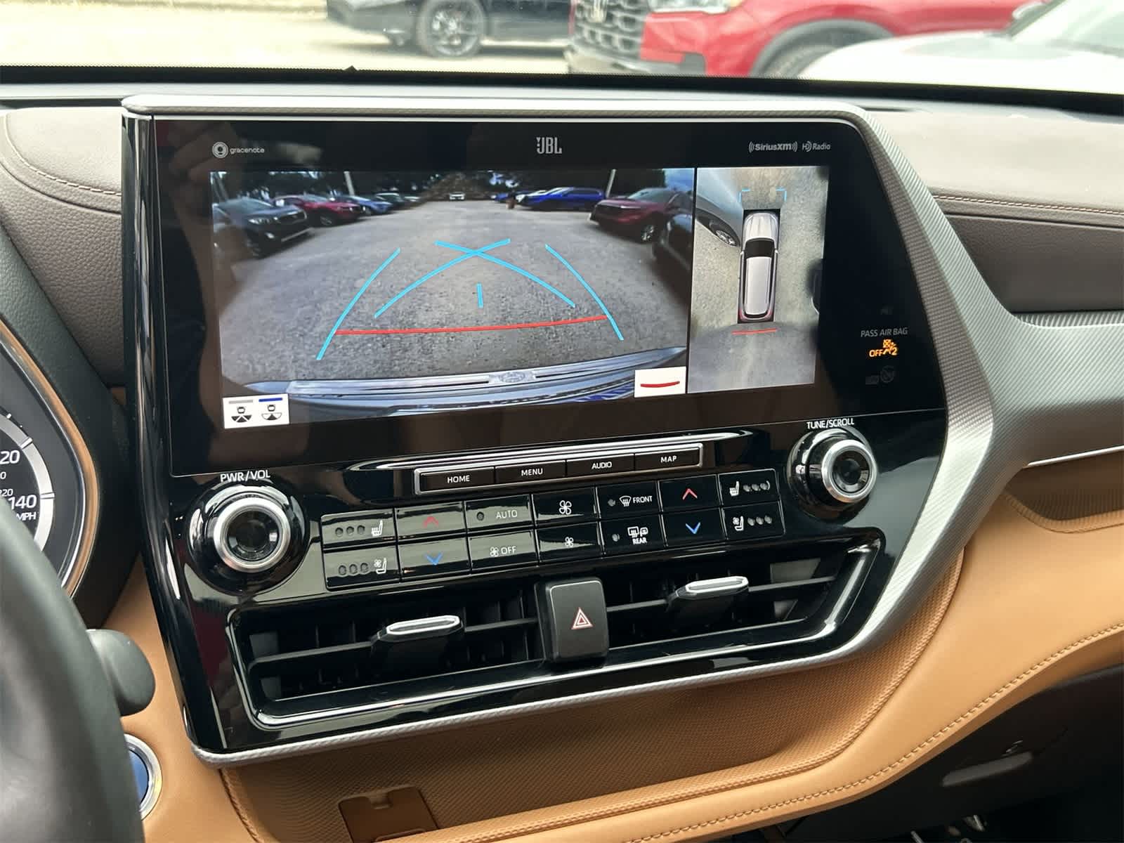 Thumbnail: 2021 Toyota Highlander - 22