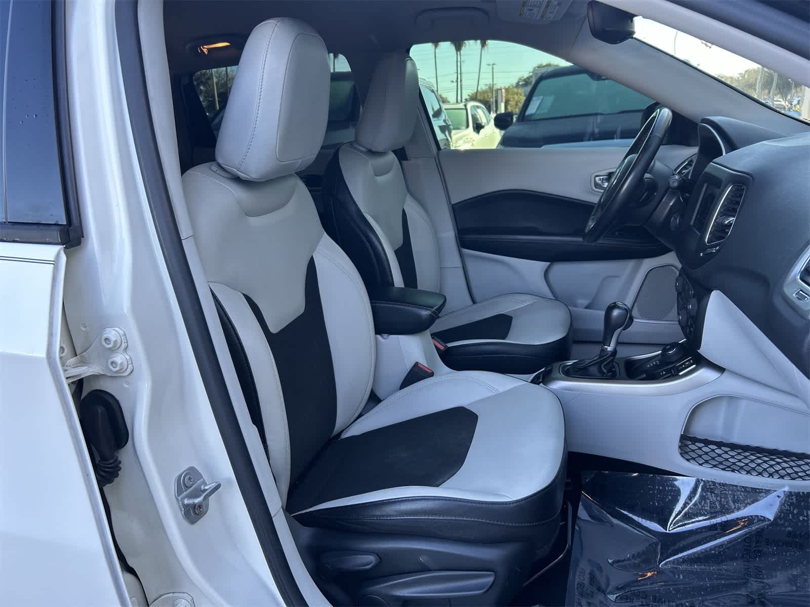 Thumbnail: 2019 Jeep Compass - 14