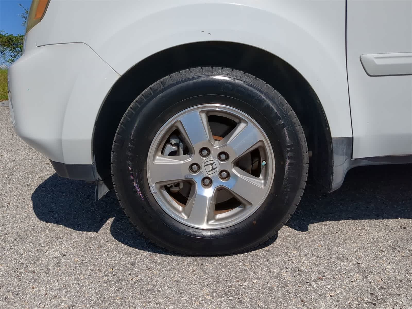 Thumbnail: 2011 Honda Pilot - 11