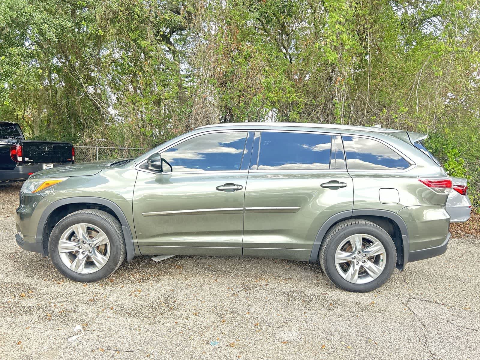 Thumbnail: 2014 Toyota Highlander - 4