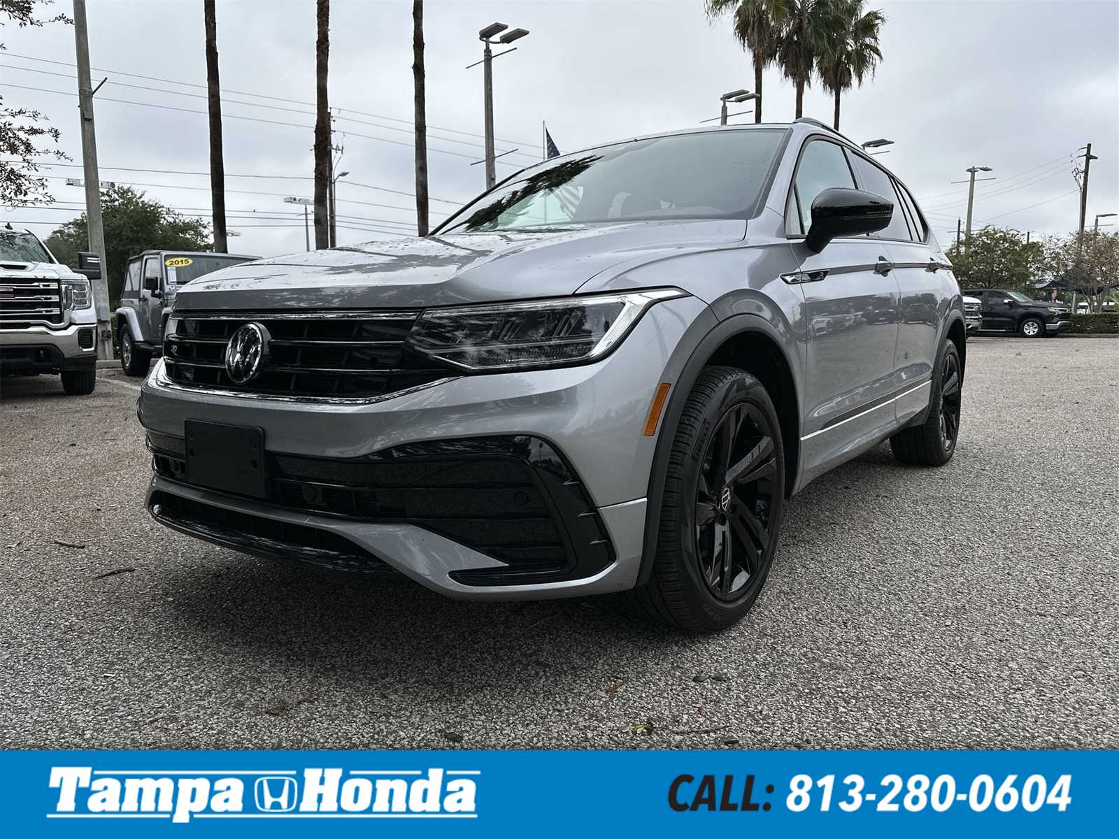 Thumbnail: 2024 Volkswagen Tiguan - 1