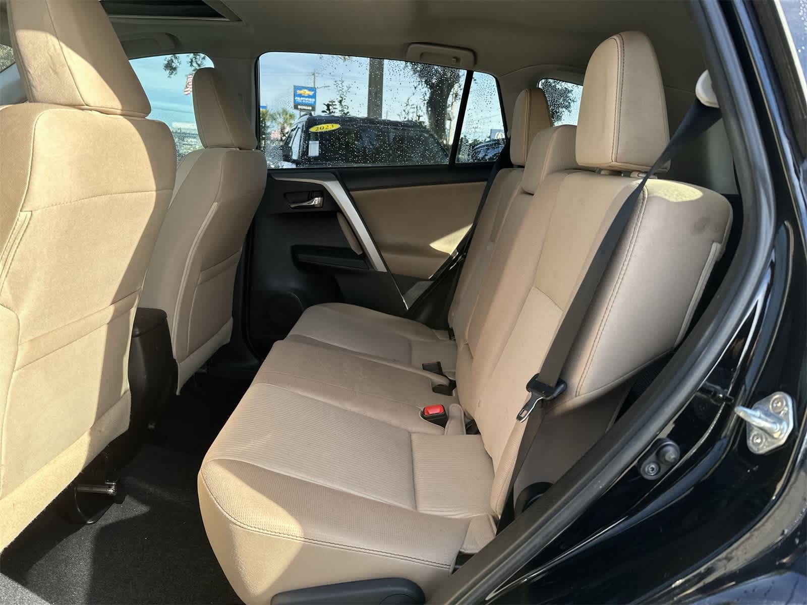 Thumbnail: 2015 Toyota RAV4 - 18