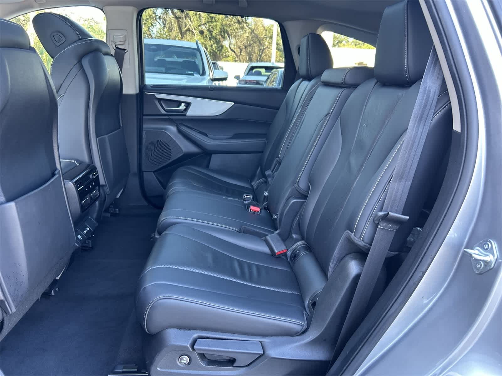 Thumbnail: 2023 Acura MDX - 13