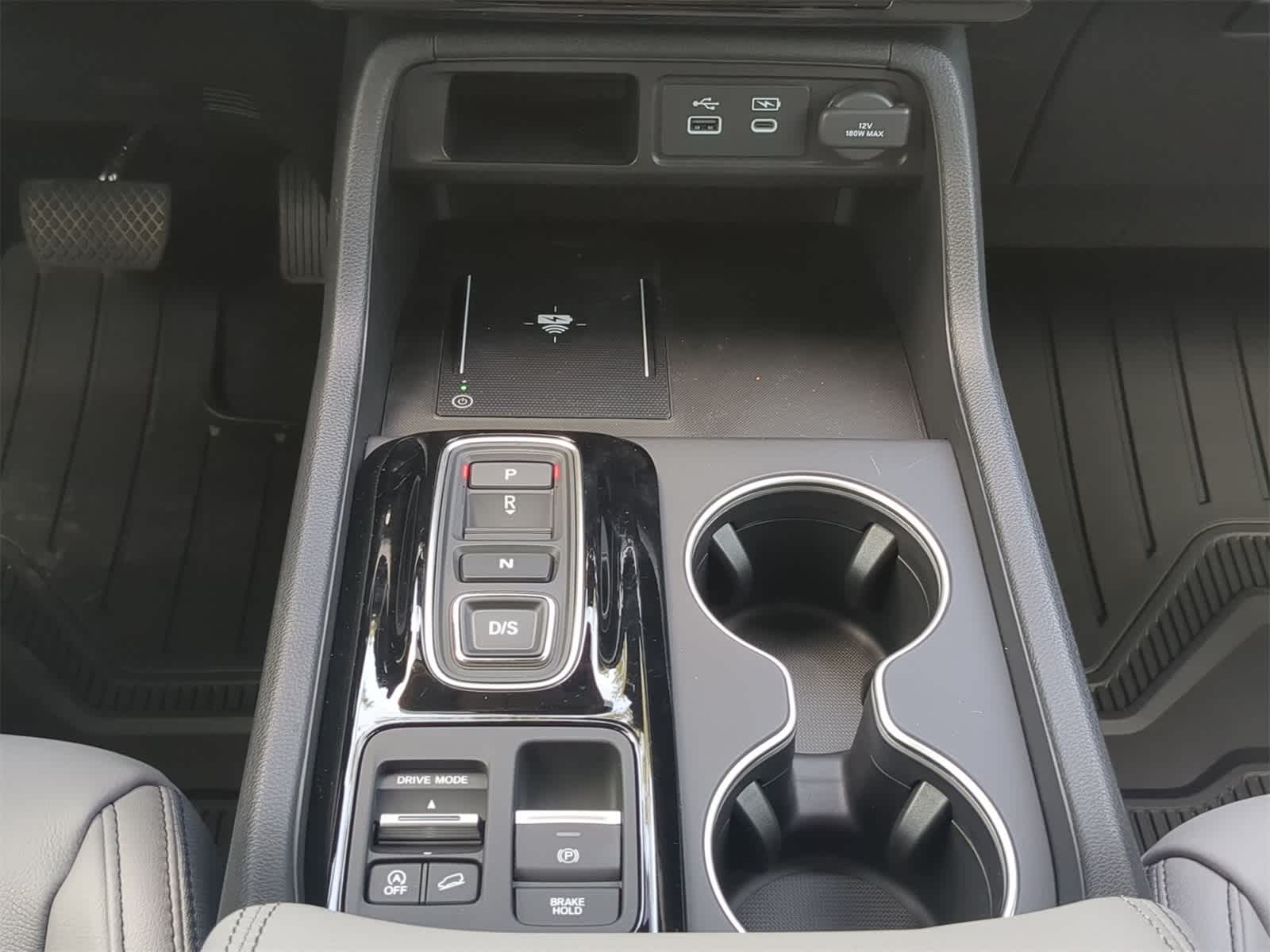 2025 Honda Pilot Touring 18