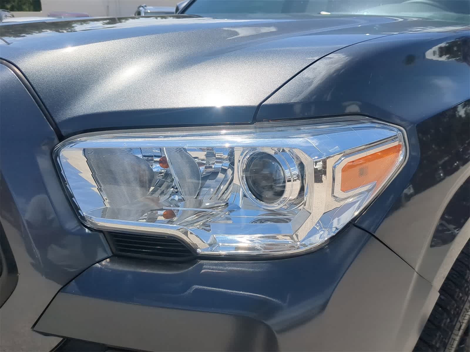 Thumbnail: 2022 Toyota Tacoma - 10