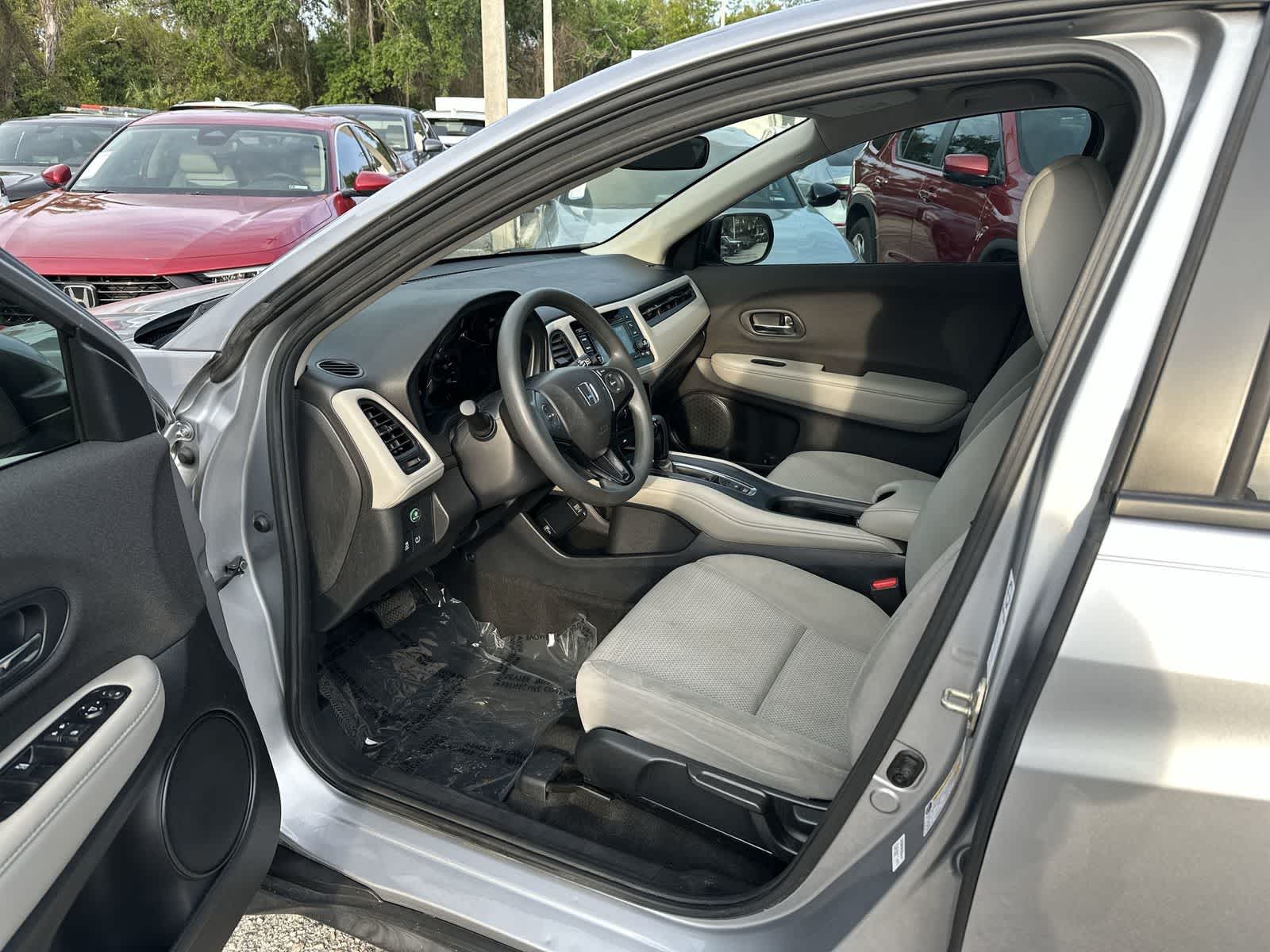 Thumbnail: 2019 Honda HR-V - 10