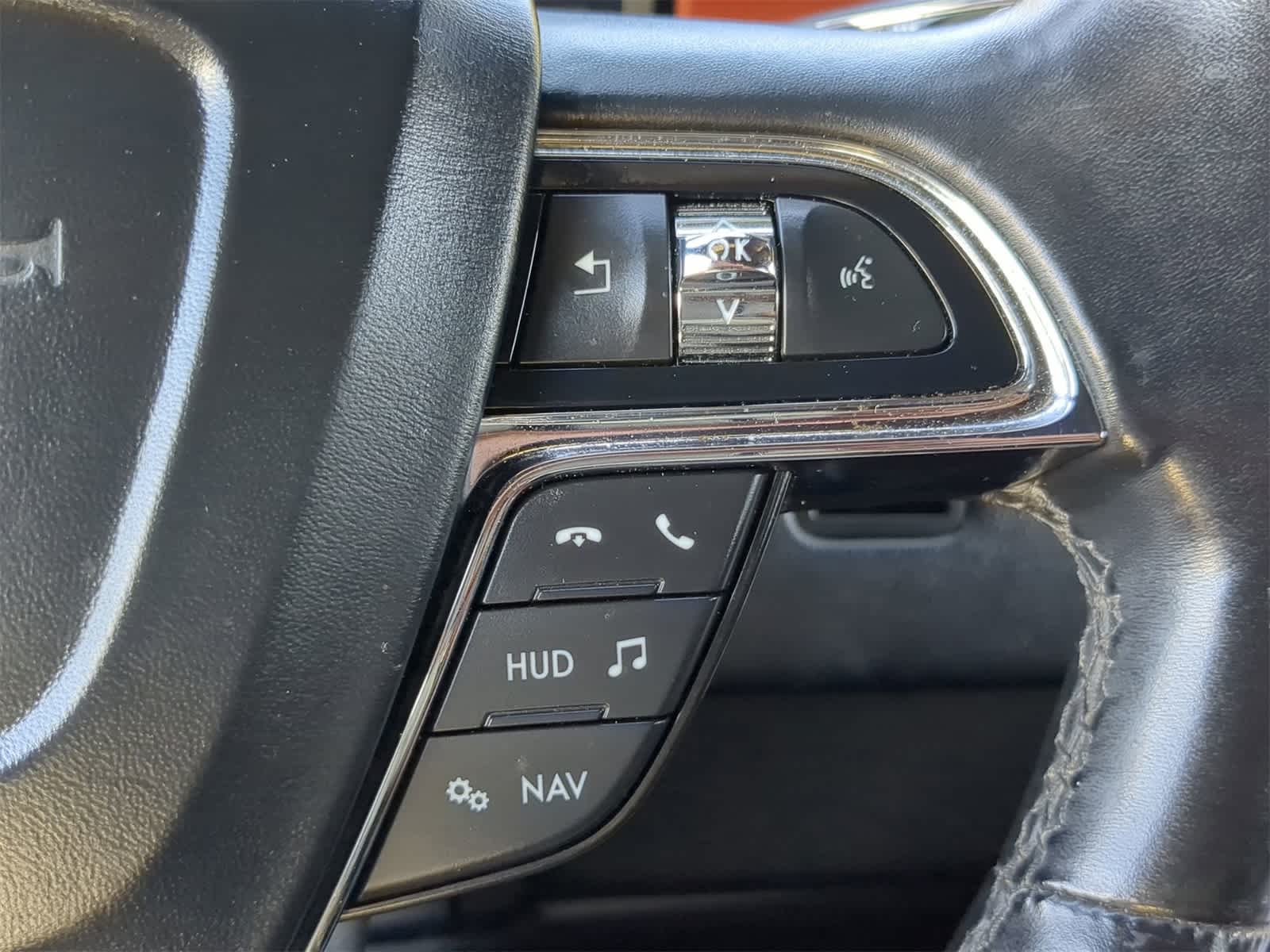 Thumbnail: 2019 Lincoln Navigator L - 26