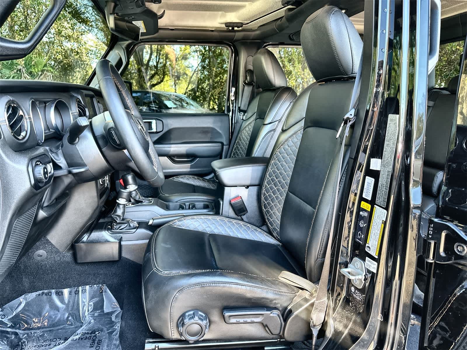 Thumbnail: 2023 Jeep Gladiator - 10