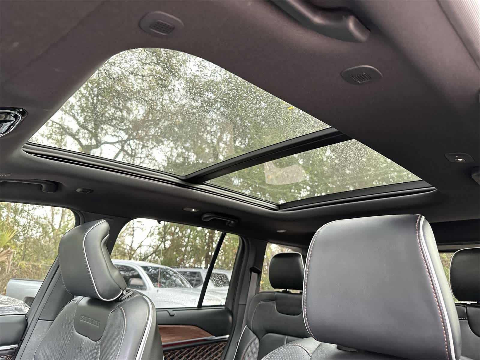 Thumbnail: 2023 Jeep Grand Cherokee - 22