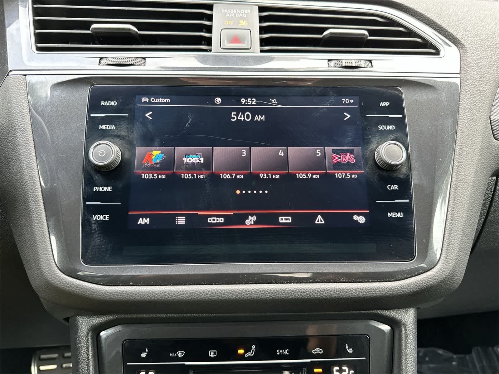 Thumbnail: 2024 Volkswagen Tiguan - 4