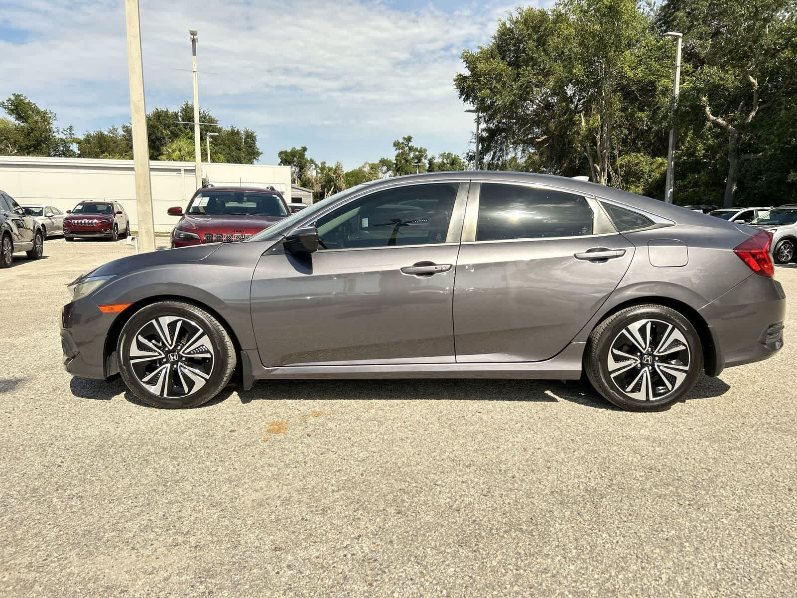 Thumbnail: 2017 Honda Civic - 4