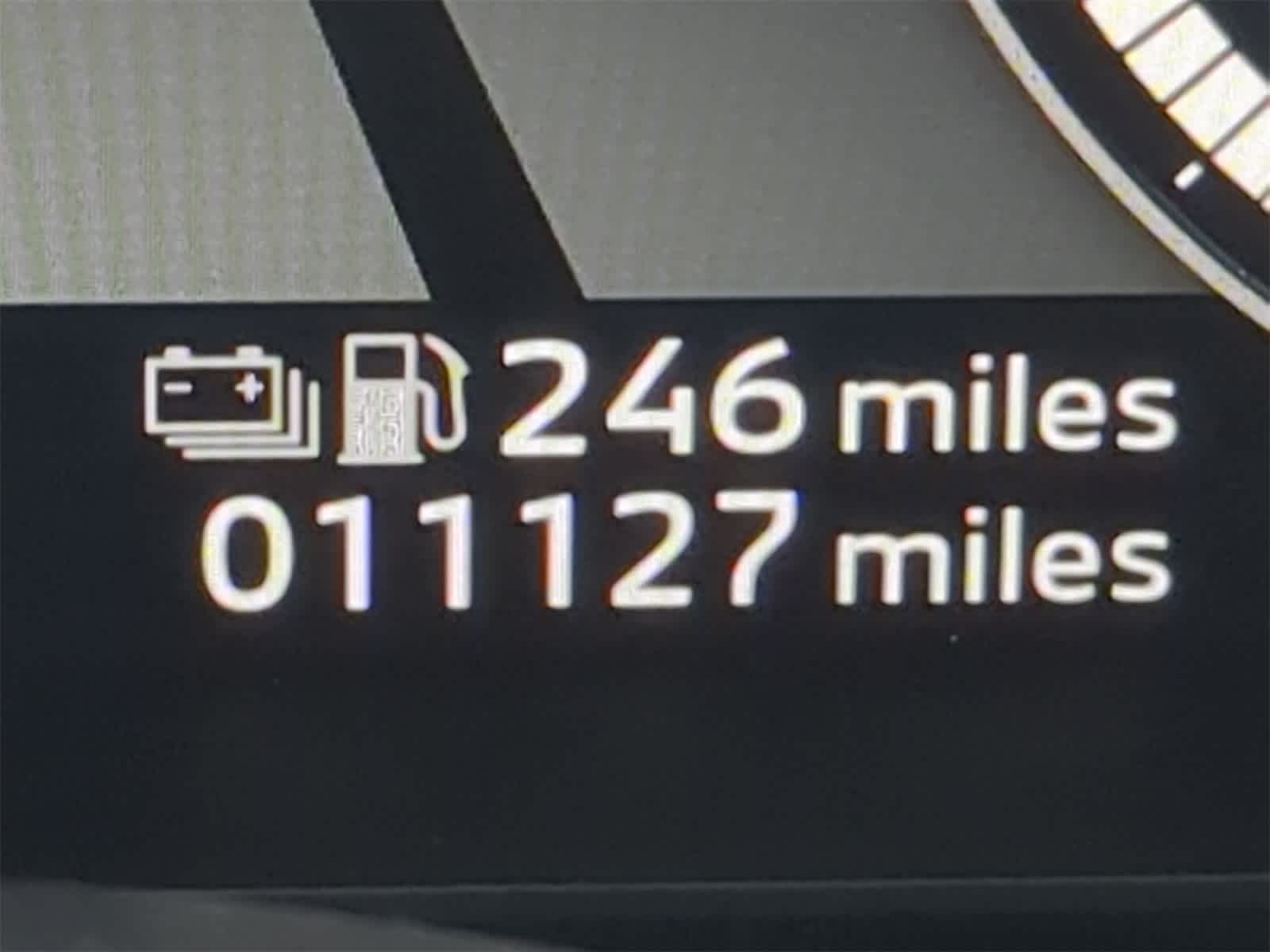 Thumbnail: 2024 Mitsubishi Outlander - 25