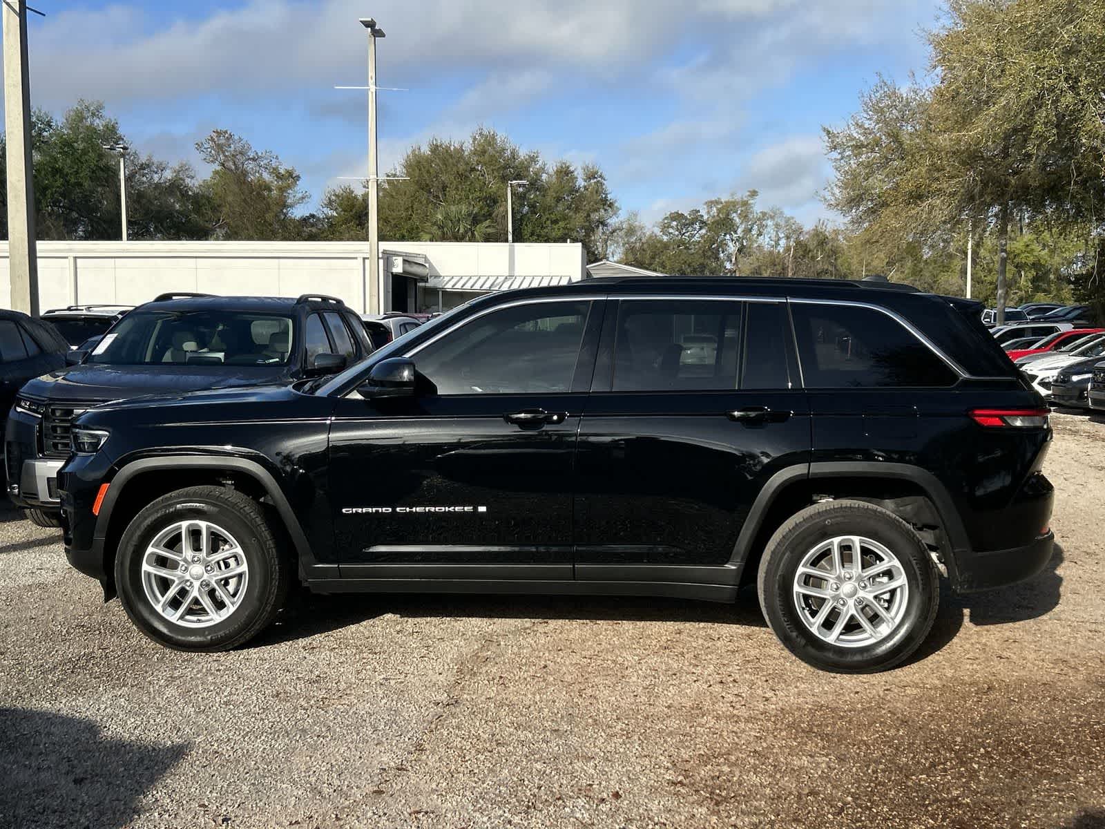 Thumbnail: 2025 Jeep Grand Cherokee - 6