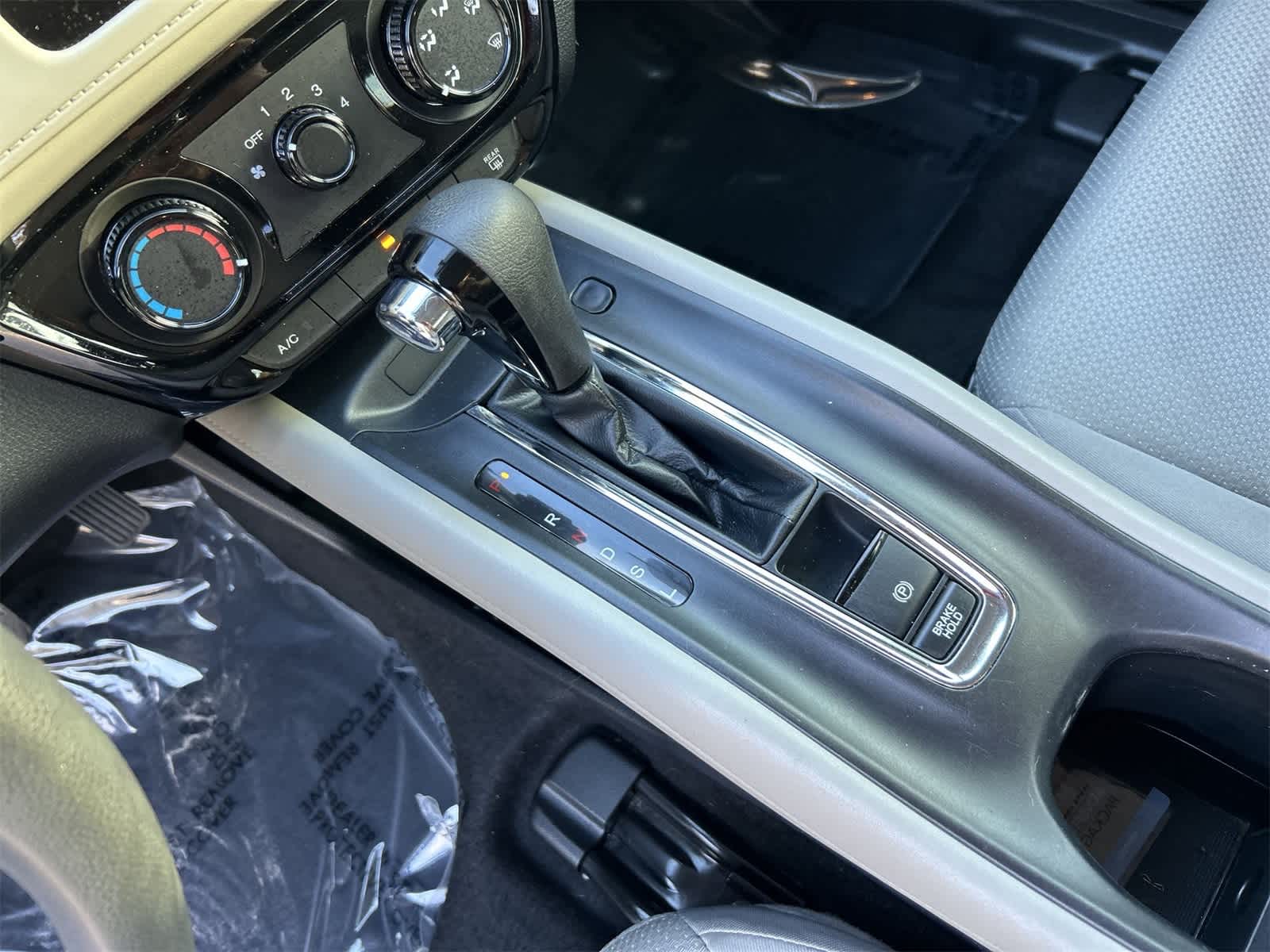 Thumbnail: 2022 Honda HR-V - 17